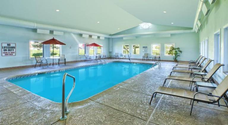 Country Inn & Suites by Radisson, Benton Harbor-St. Joseph, MI — photo 2