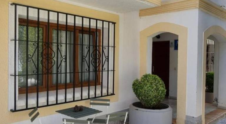 Pleasant apartment with yard, patio & private pool | Close to the beach | Pets allowed — photo 4