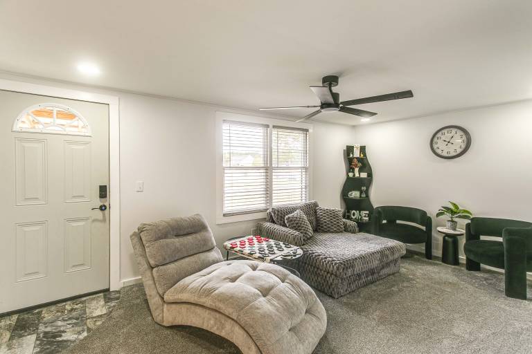 3 Mi to Historic Dtwn Waycross: Pet-Friendly Home in Waycross, GA