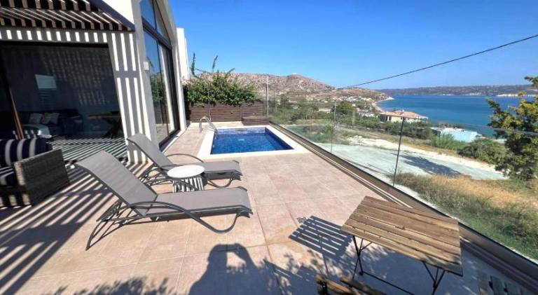 Villa with yard, private pool & patio | Suitable for remote work — photo 2