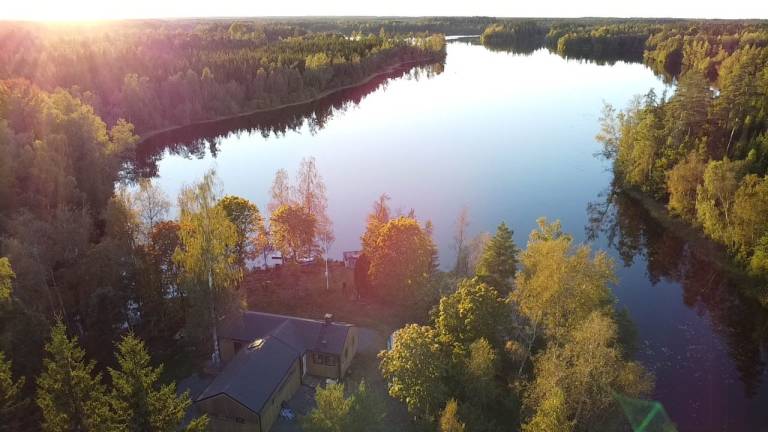 Architektengezeichnetes Haus am See Juven