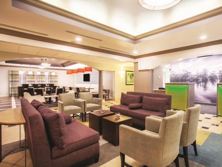 Comfort Inn & Suites Port Charlotte-Punta Gorda — photo 2