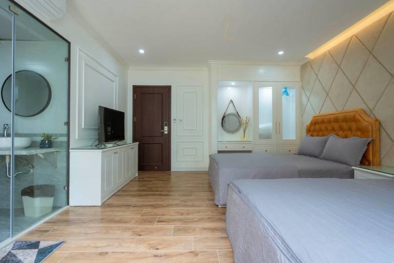 Charming villa with garden, jacuzzi & pool | Water view | Perfect for remote work | Pets are welcome — photo 2