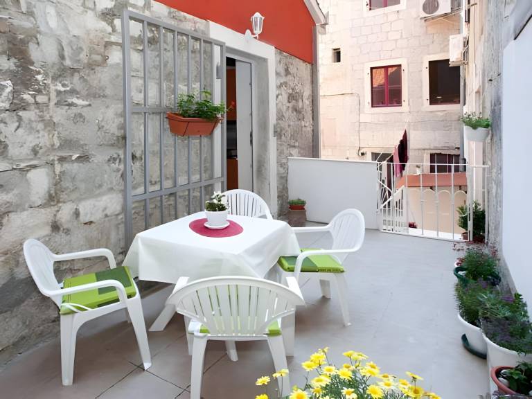 Rental apartment | Next to Diocletian's Palace in Split
