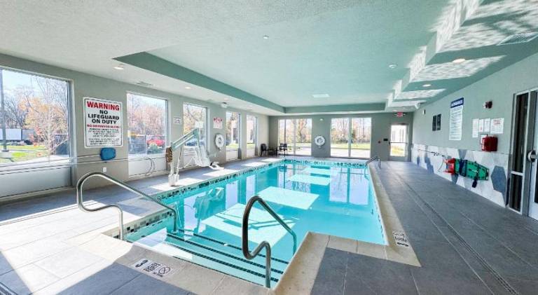 La Quinta Inn & Suites by Wyndham Mount Laurel / Moorestown — photo 4