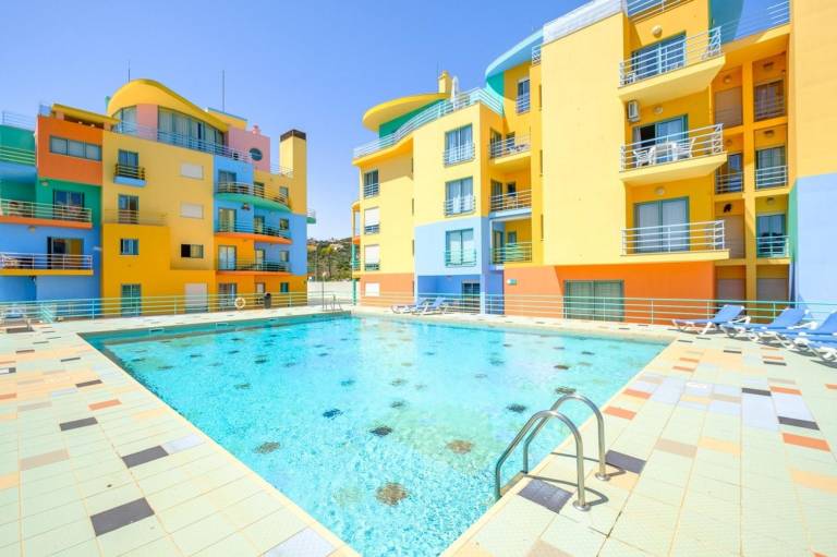 Family-friendly nice apartment with patio, pool & garden | Pets allowed — photo 2