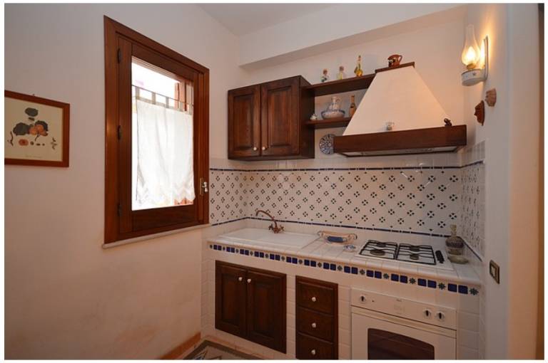 Rental apartment with patio — photo 3