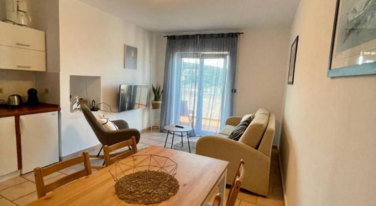 Apartment with 2 rooms for 4 persons — photo 3