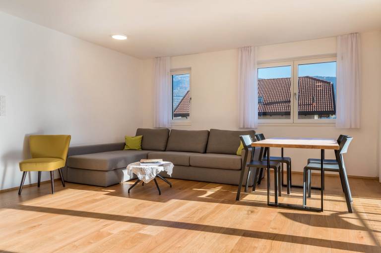 Rental apartment with patio & fast internet | Mountain view — photo 3