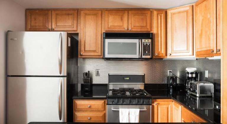 Perfect Traveling Nurse Housing in Theatre District — photo 4
