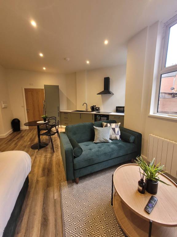 Studio flat Leicester