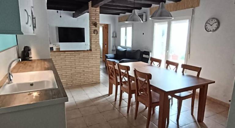 Charming house with patio | Pets allowed in Zaragoza