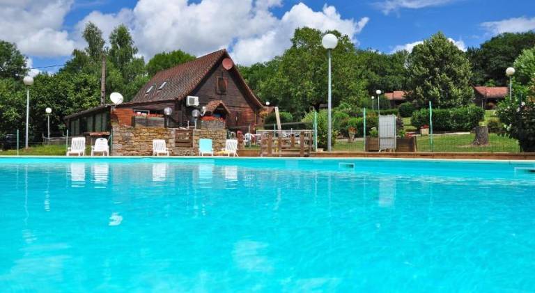 Les Chalets de Thegra proche de Rocamadour et Padirac in Figeac