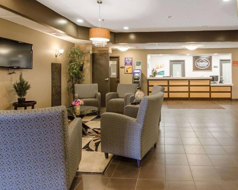 Travelodge Suites by Wyndham Estevan — photo 2