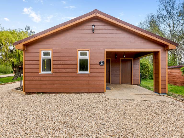 Family-friendly lovely cottage with garden | Water view | Pets allowed — photo 2