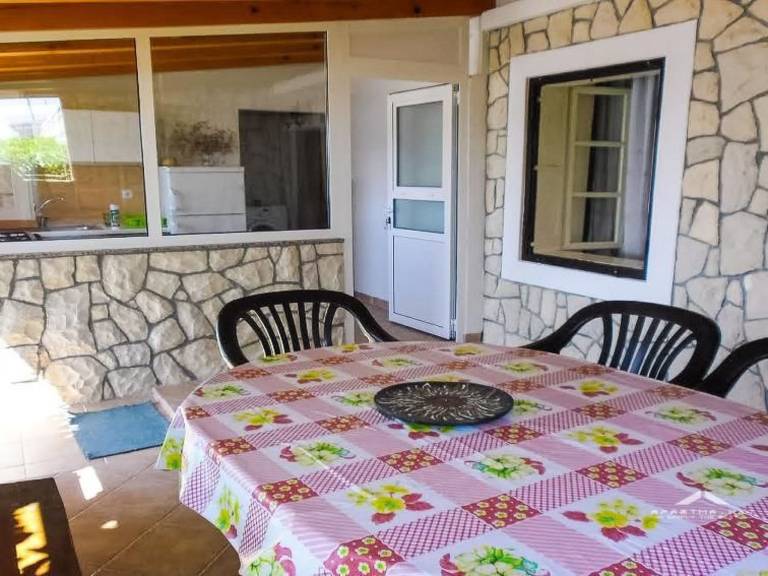 House with garden & patio | Mountain view — photo 2