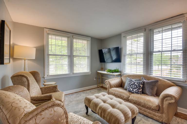 2 Mi to Dtwn Pensacola Charming Apartment