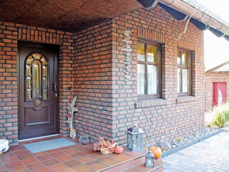 Apartment with barbeque & yard — photo 3