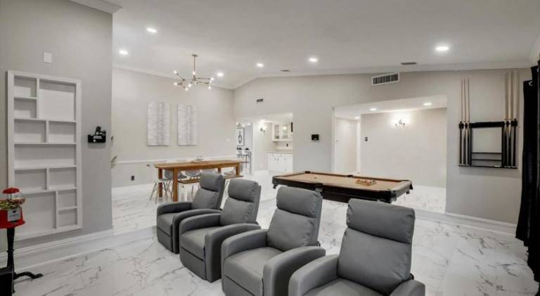 Spacious vacation home with pool | Dogs allowed — photo 3