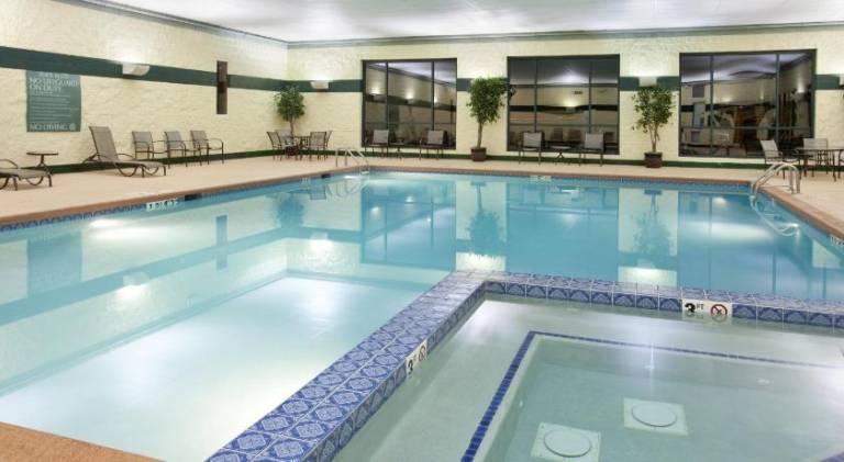 Holiday Inn & Suites Bolingbrook by IHG — photo 2