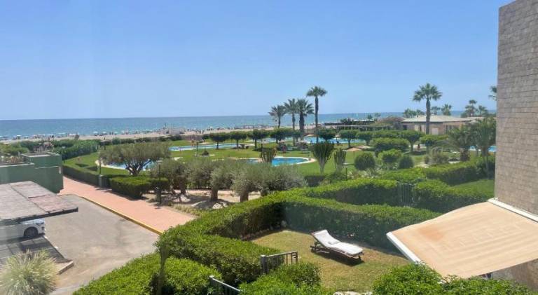 Charming rental apartment with private pool, terrace & garden | Next to the beach | Pets are welcome in Playas
