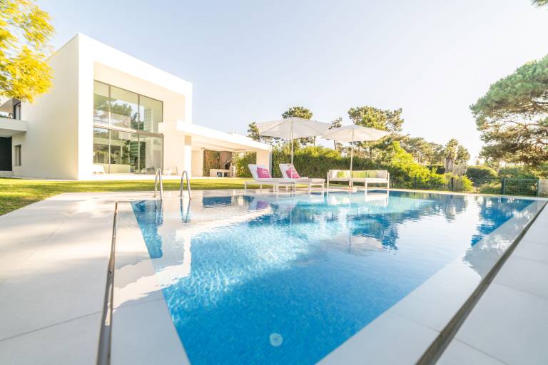 Ferienhaus direkt am Wasser in Aroeira, Atlantikküste f&uuml;r max. 8 Personen