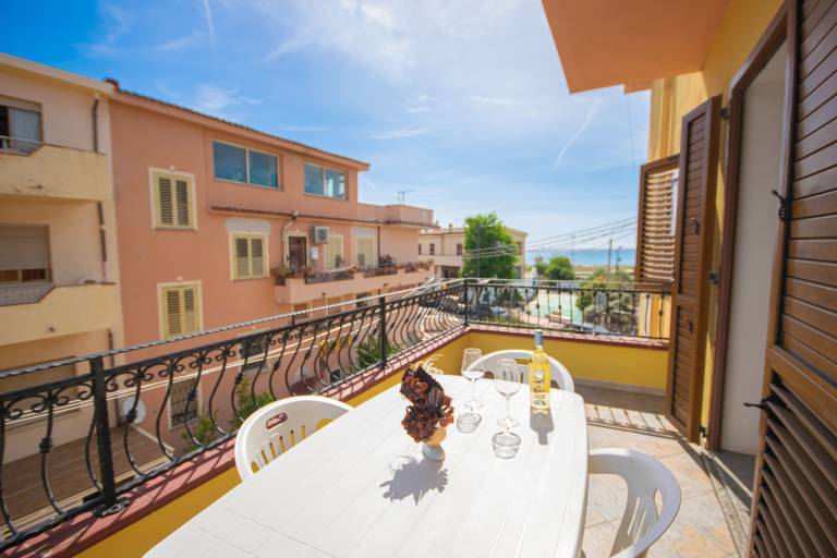 Children-friendly wonderful rental apartment with terrace | City view | Close to the beach | Dogs allowed — photo 2