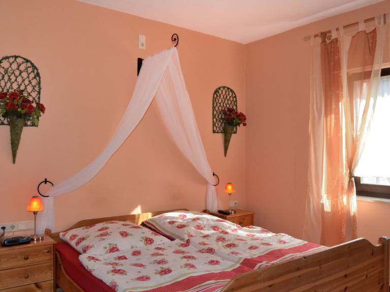 Doppelzimmer mit Etagendusche Nr 1 und 2