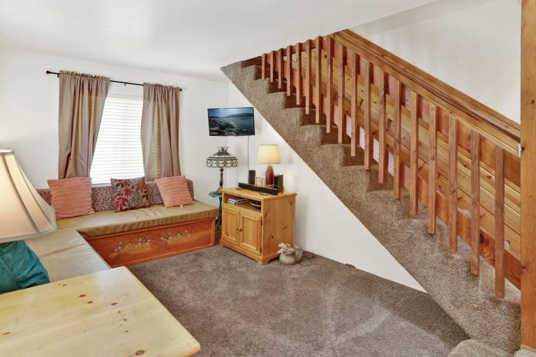 Children-friendly pleasant cabin with jacuzzi & barbecue | Lake view | Dogs allowed — photo 5