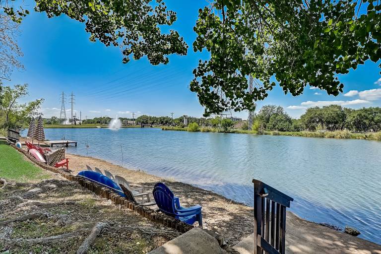 Horseshoe Bay, TX Vacation Rentals from 90 Hometogo