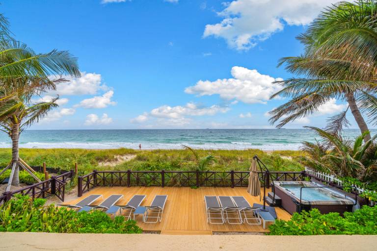 The Windsor House Oceanfront Private Family Friendly 25% OFF WEEKLY RATE — photo 3