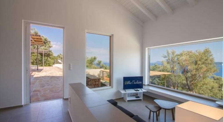 Fully equipped villa with terrace, garden & private pool | Pets allowed — photo 3