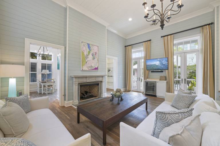 Vacation home with pool & barbecue — photo 4