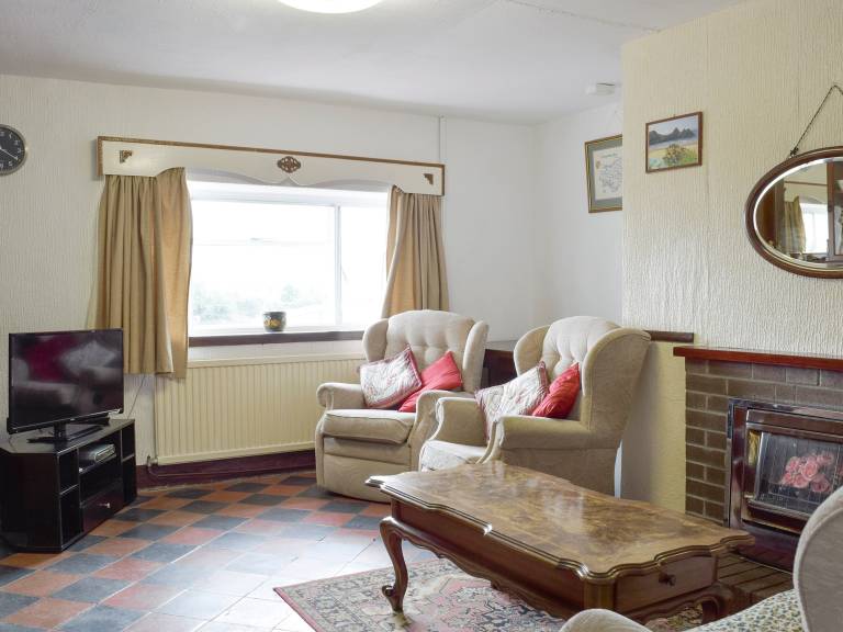 Children-friendly pleasant cottage with garden | Pets allowed — photo 2