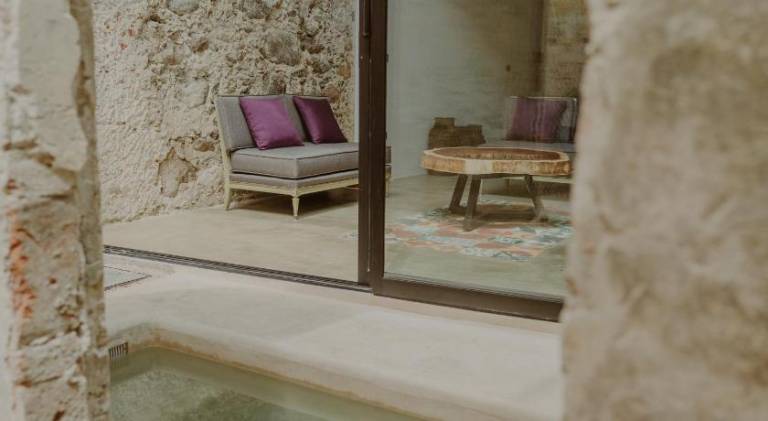 Villa with pool — photo 3