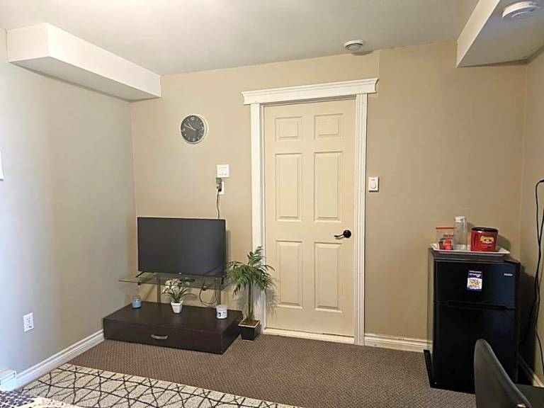 Private room  Loon Lake