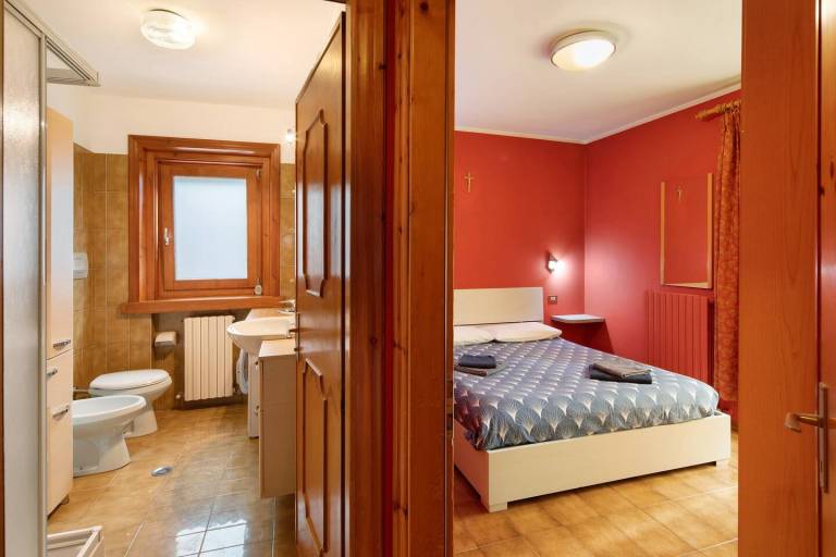 Holiday apartment with 2 rooms for 4 persons — photo 3
