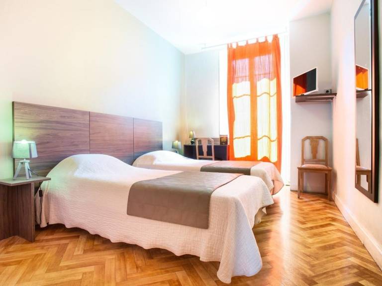 Logis Hotels - Hotel Le Boulevard — photo 2
