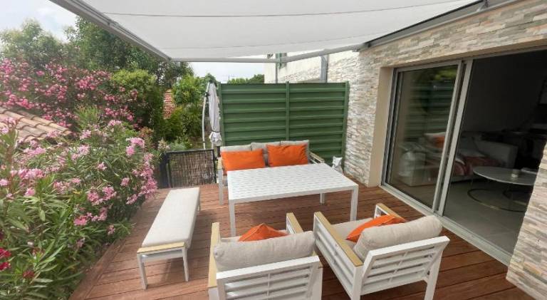 Fully equipped rental apartment with yard, patio & barbecue | Next to the beach | Pet-friendly — photo 4