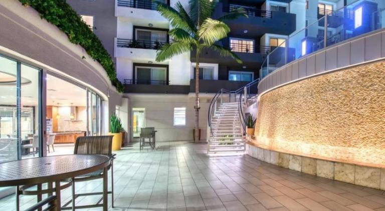 Cozy Unit Conveniently Located Pool View — photo 2