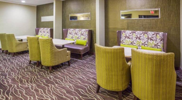 Holiday Inn Express Hotel & Suites St. Paul - Woodbury By IHG — photo 4