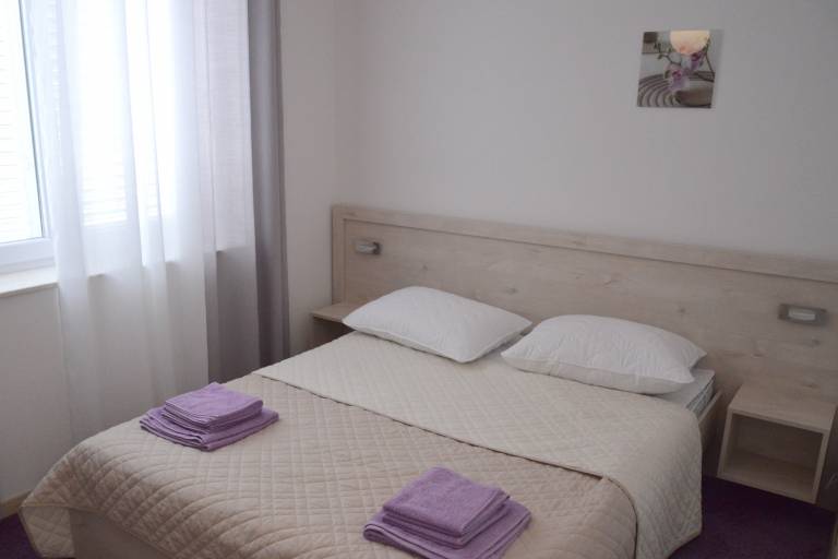 Ferienwohnung  Jakišnica