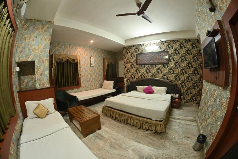 Hotel Sai Kripa Inn