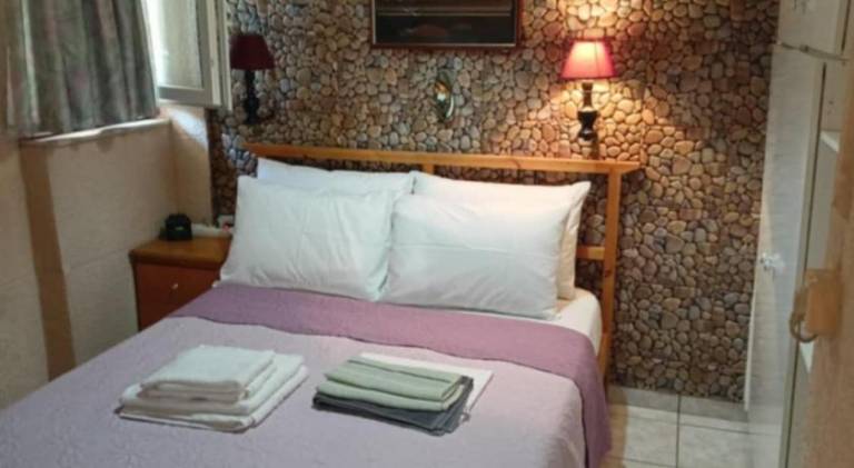Wonderful vacation home with yard, patio & barbecue | Pet-friendly in Dio-Olympos