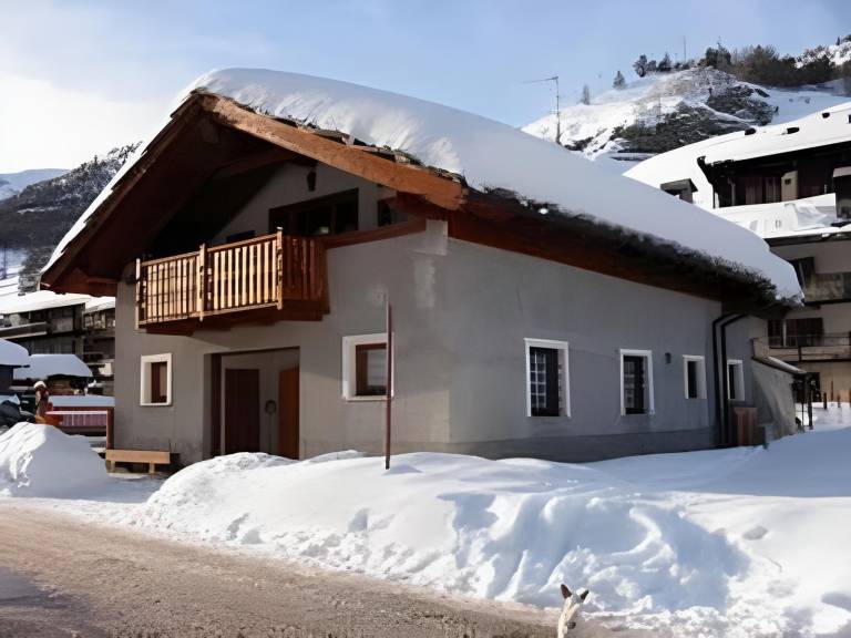 Beautiful holiday apartment with terrace & yard | Next to the ski | Dogs allowed — photo 3