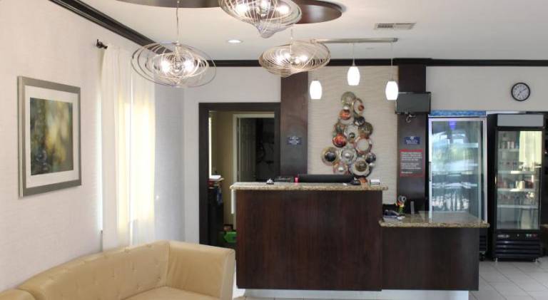 Horizon Inn & Suites — photo 2