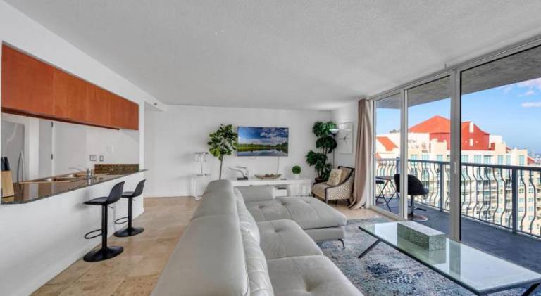 Apartment with hot tub & pool | Suitable for remote work — photo 3