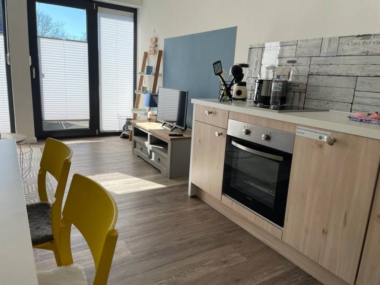 Apartment with grill & patio — photo 5