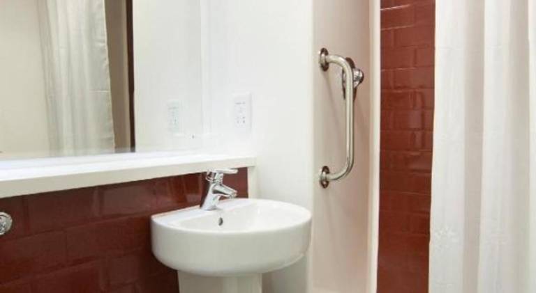 Travelodge Wellington Somerset — photo 4