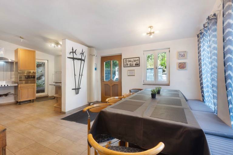 Worker Accommodation 'Alte Münze' with 3 Bedrooms, 3 Bathrooms, and Parking — photo 2